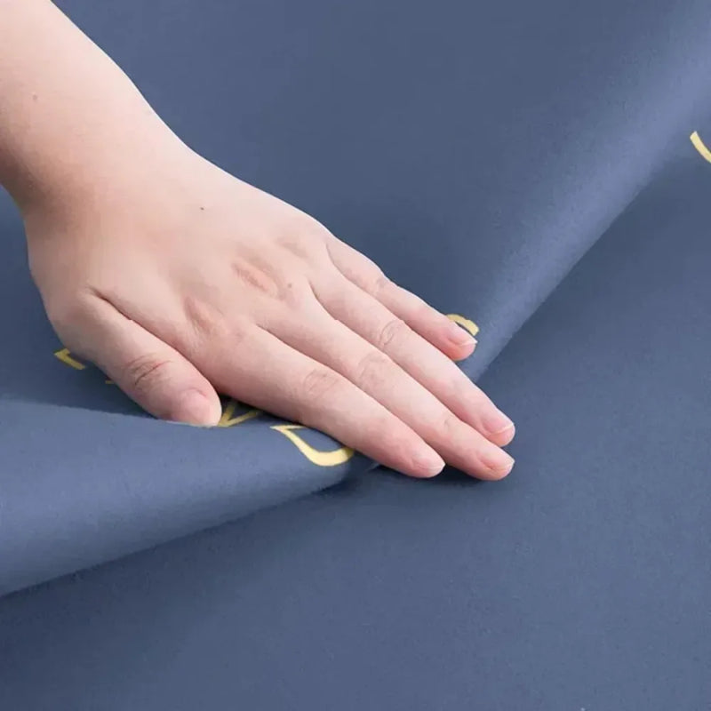 UltraDry™ Mat The Water-Absorbing, Non-Slip Mat